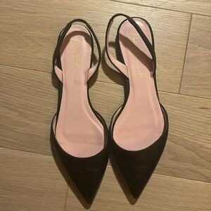 Pretty Ballerina sling back black pointed leather flats. Size 40.